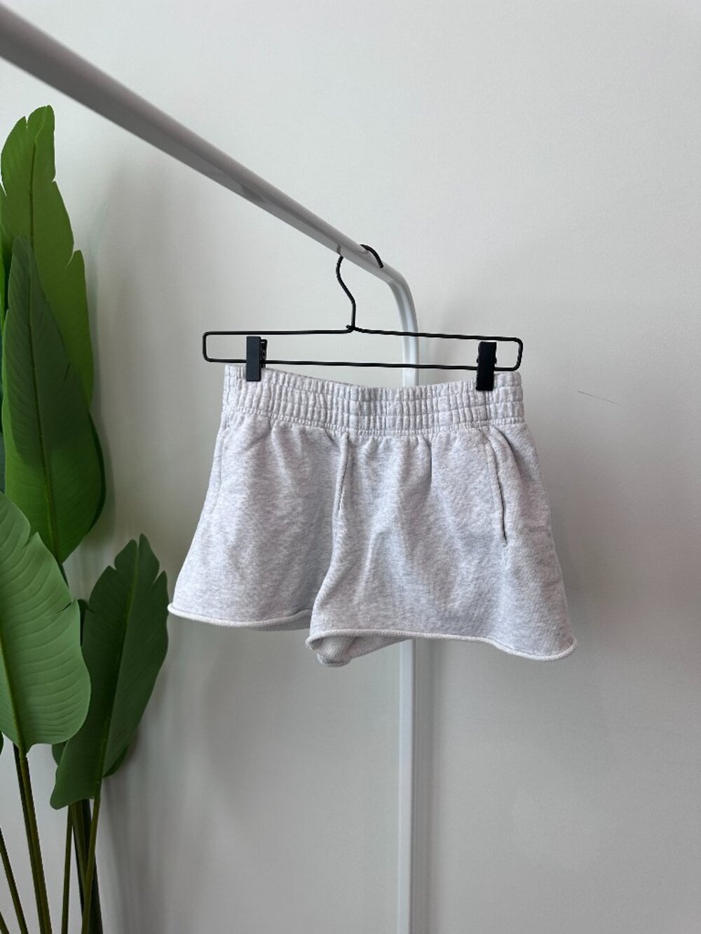 American Eagle OFFLINE by Aerie Throw-Back Fleece Short Gray Size XS Worn Twice